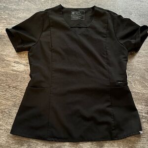 Figs double zipper pocket scrub top